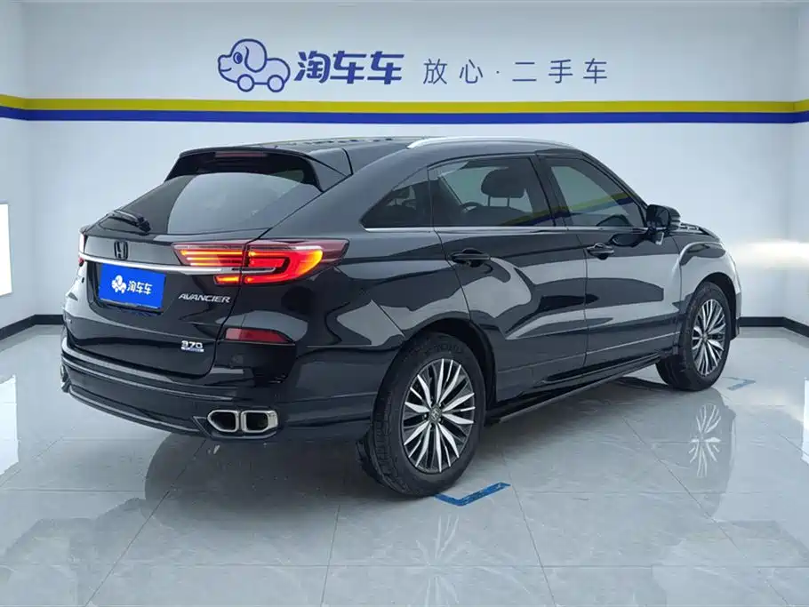 Avancier 370 TURBO 4 WD Premium