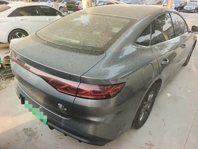BYD Qin L DM-i 120 KM Outstanding