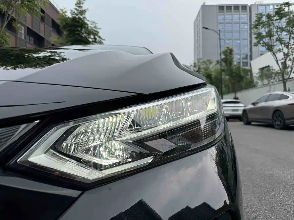 Sylphy Facelift 1.6 L XL CVT Smart Enjoyment