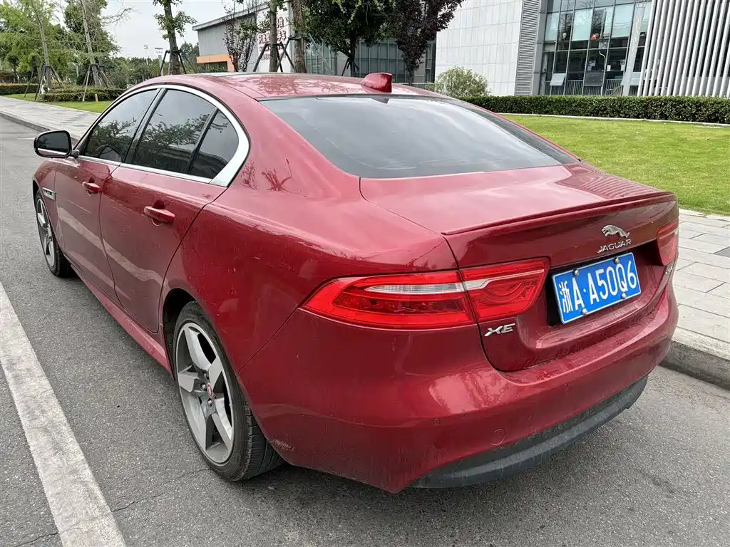 Jaguar XE 2.0 T 200 PS R-Sport