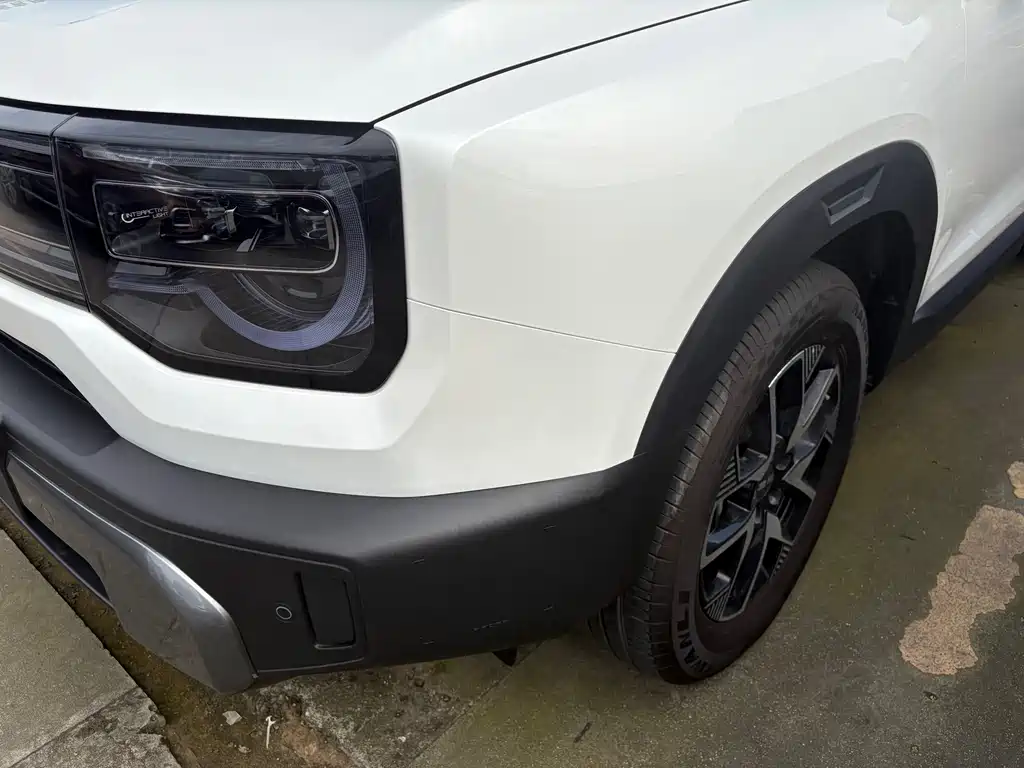 BAIC BJ30 北京越野BJ30 2026款 旅行家 1.5 T DCT两驱标准版