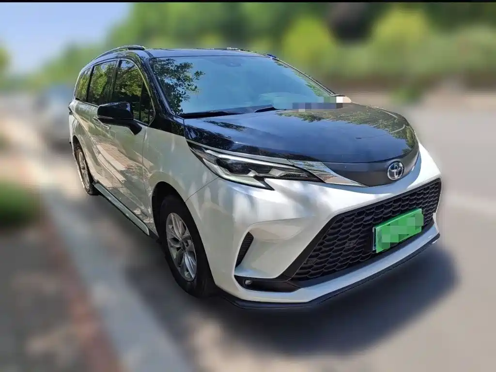 Granvia 2.5 L Hybrid Comfort