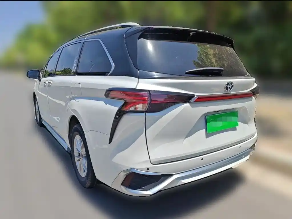 Granvia 2.5 L Hybrid Comfort