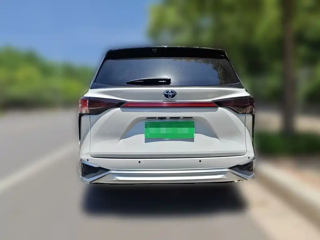 Granvia 2.5 L Hybrid Comfort
