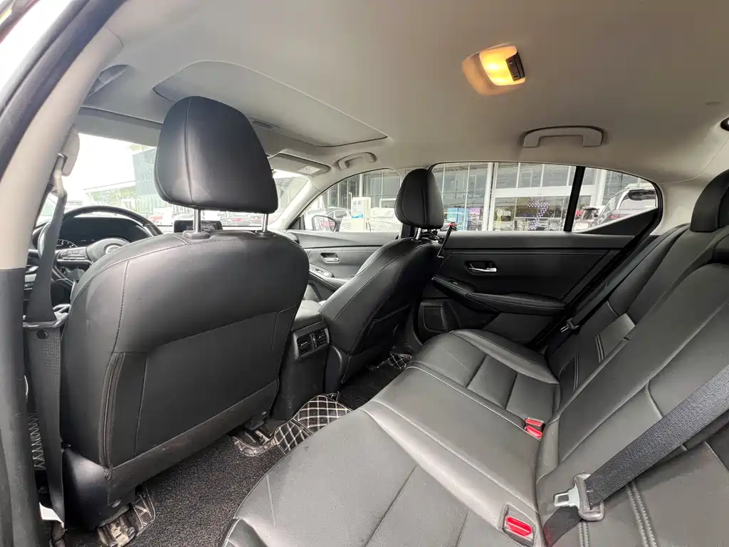 Sylphy 1.6 L XL CVT Joy