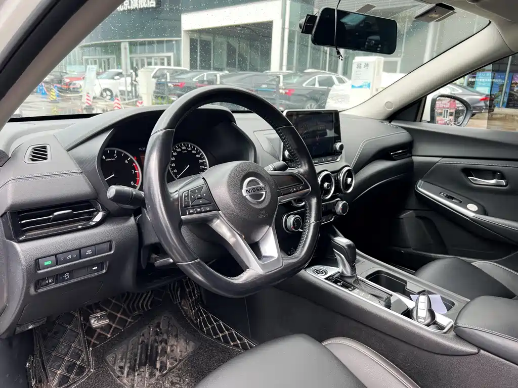 Sylphy 1.6 L XL CVT Joy