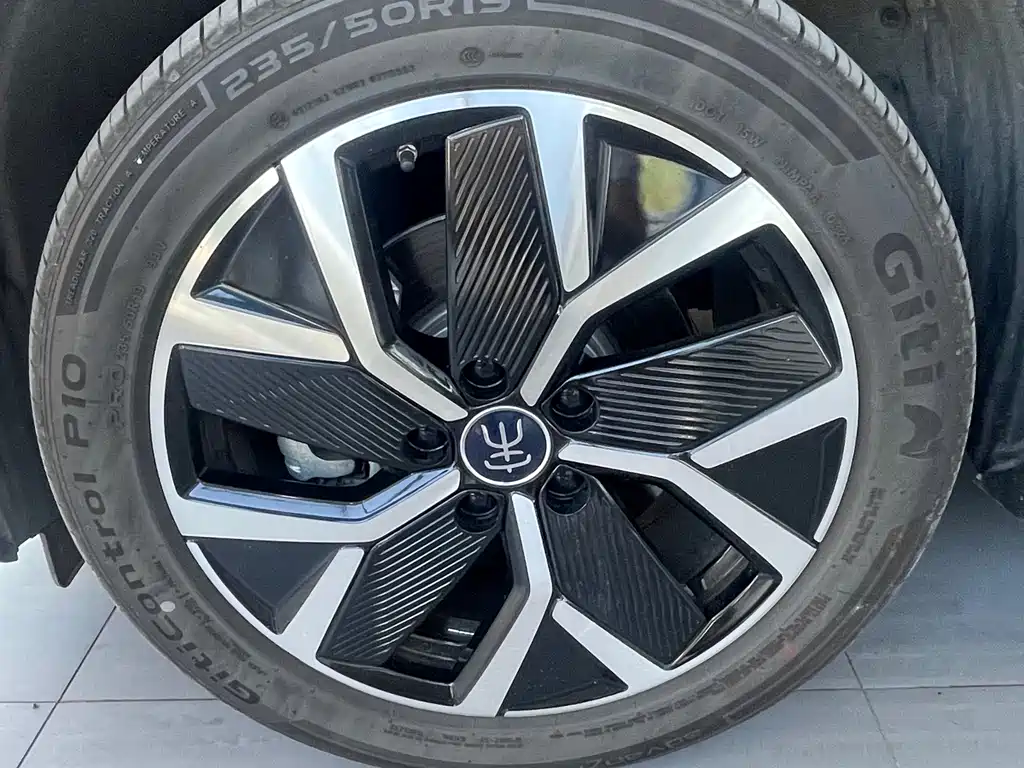 Song L DM-i Smart Drive 160 km Transcend