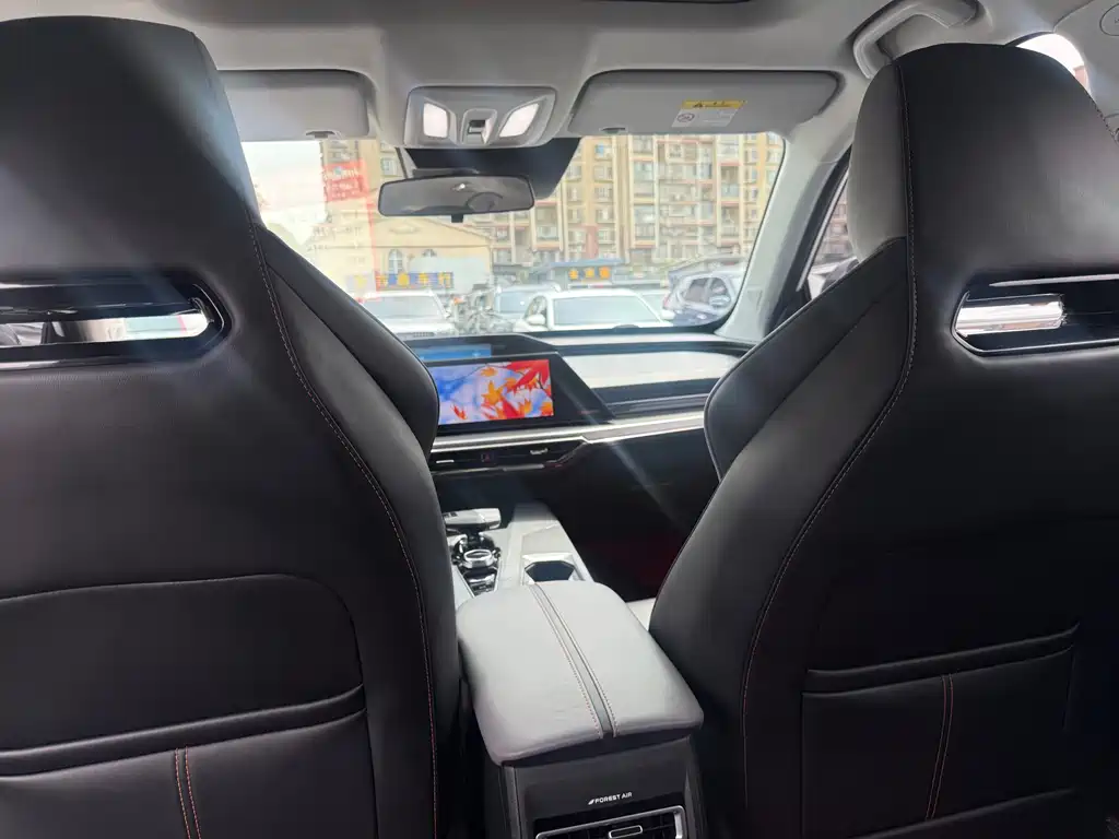 Changan Oshan Z6 Blue Whale 1.5 T DCT Smart Enjoyment