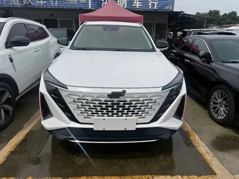 Changan Oshan Z6 Blue Whale 1.5 T DCT Smart Enjoyment