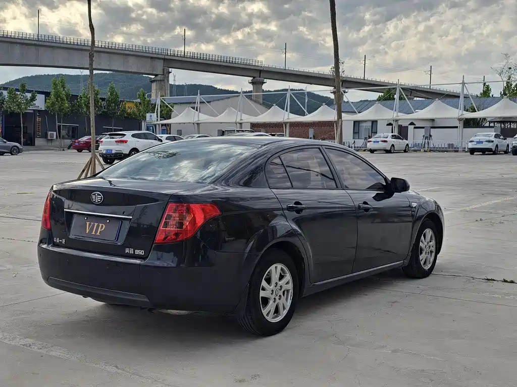 Besturn B50 1.6 L Auto Luxury