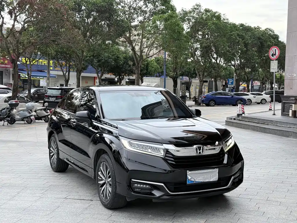 Avancier 370 TURBO 2 WD Luxury