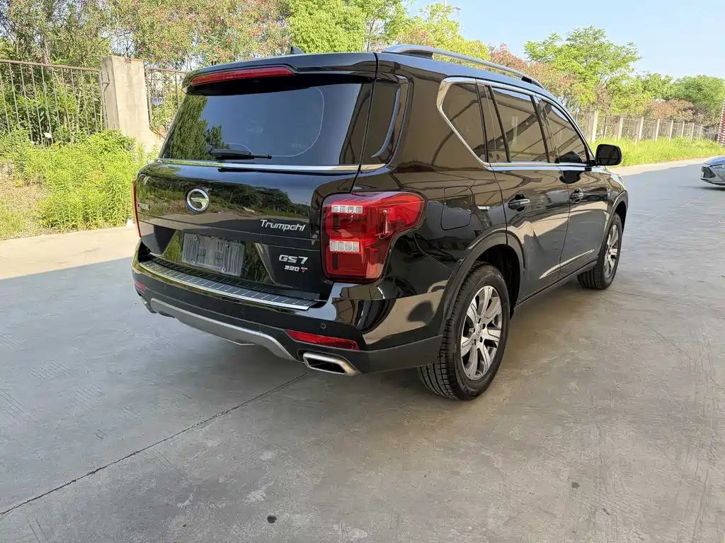 GAC Trumpchi GS7 传祺GS7 2019款 390 T 两驱豪华型