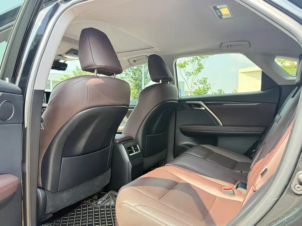 Lexus RX Facelift 300 2 WD Comfort