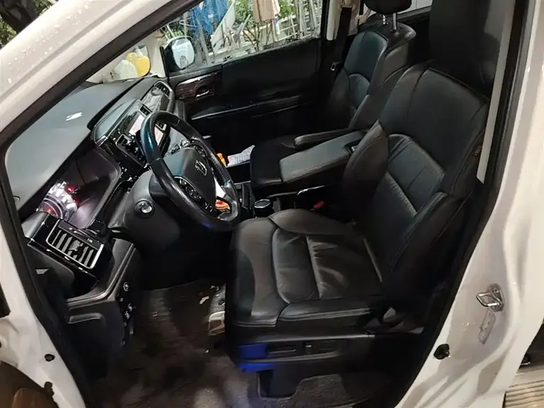 Honda Elysion 2.4 L Luxury
