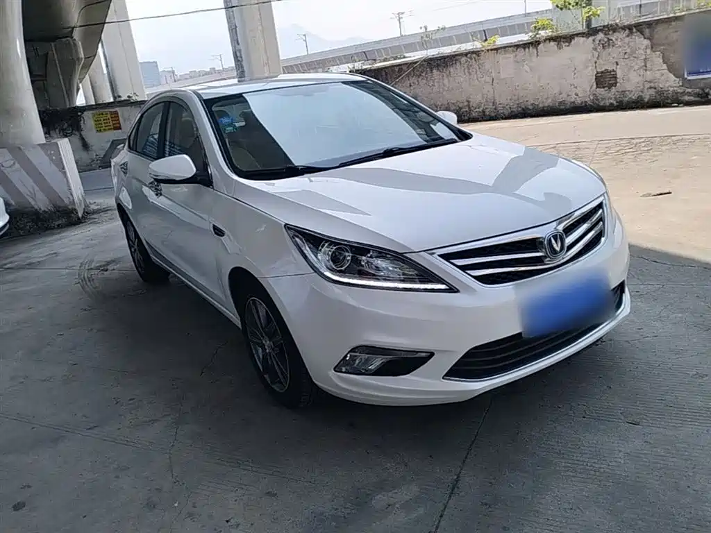Eado 1.6 L Auto Style