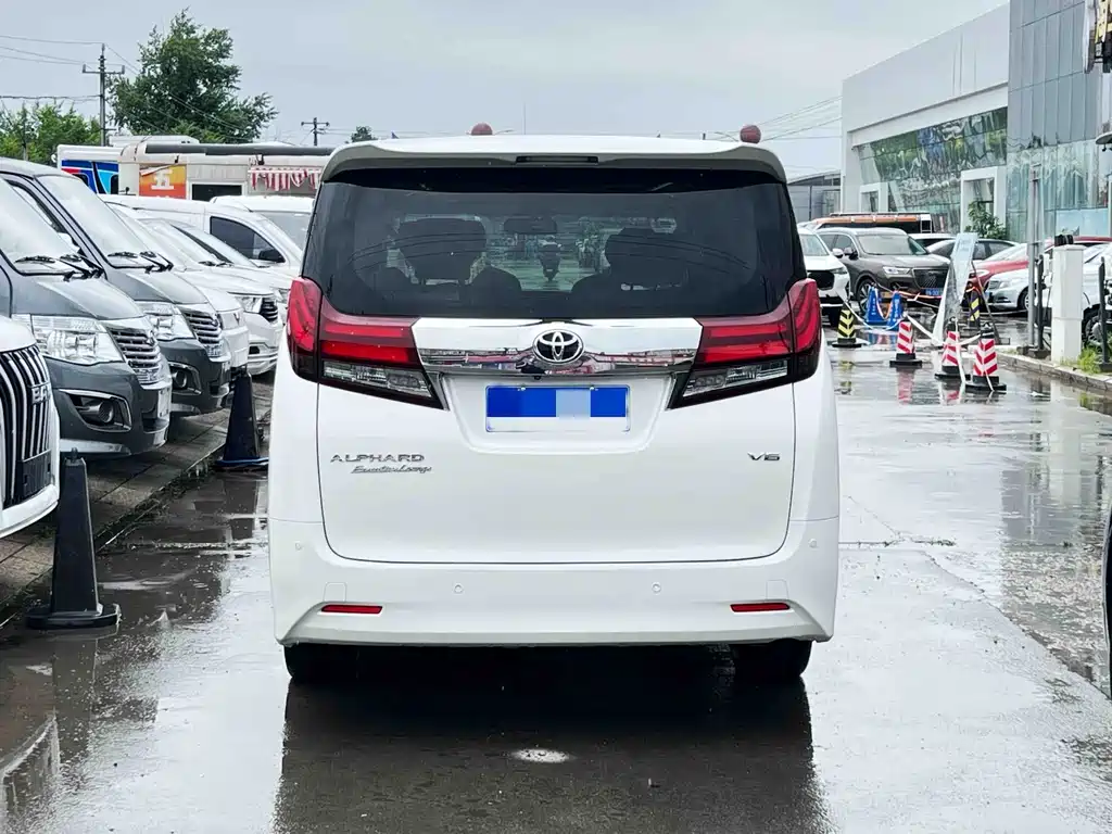 Alphard 3.5 L Distinguished