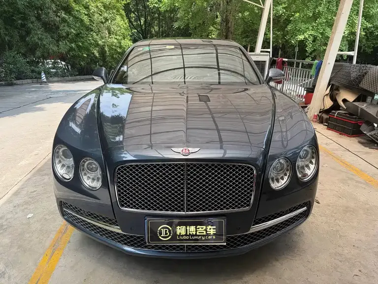 Bentley Flying Spur 4.0 T V8 Distinguished