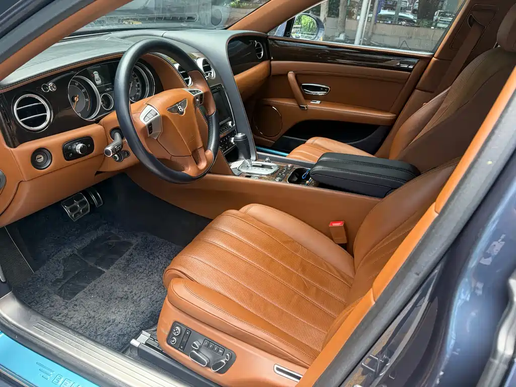 Flying Spur 4.0 T V8 Distinguished