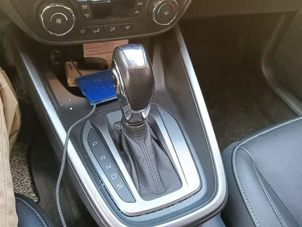 Escort Facelift 1.5 L Auto Comfort