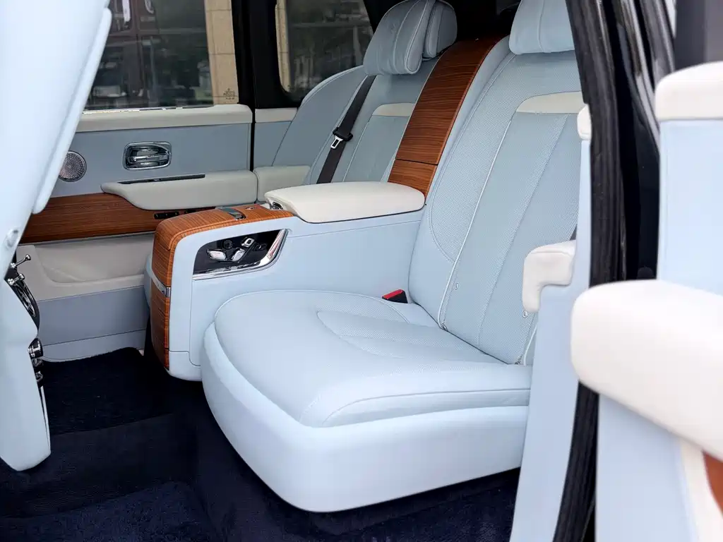Cullinan 4-seat