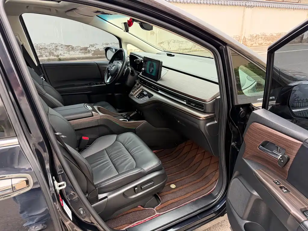 Odyssey 2.0 L e:HEV Sharp· Shine Enjoyment