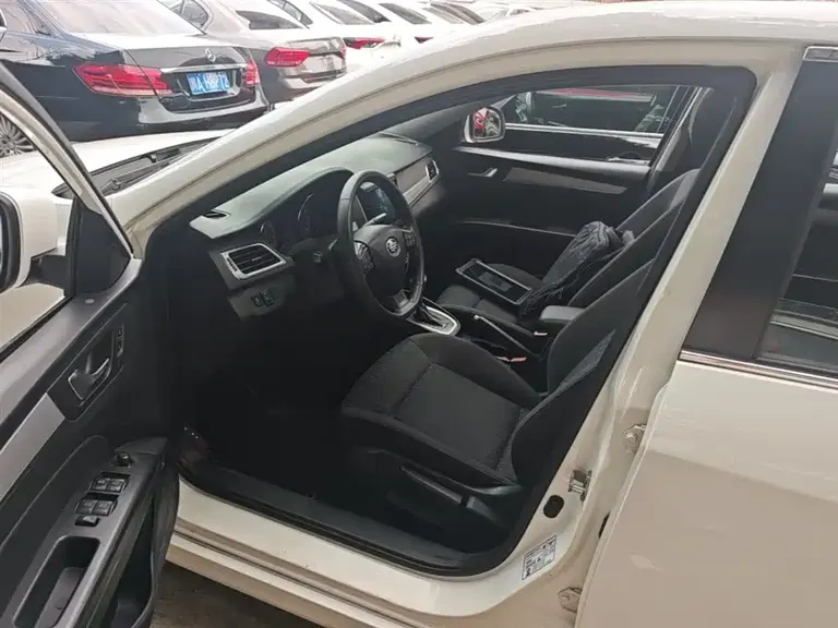 Besturn B30 1.6 L Auto Luxury