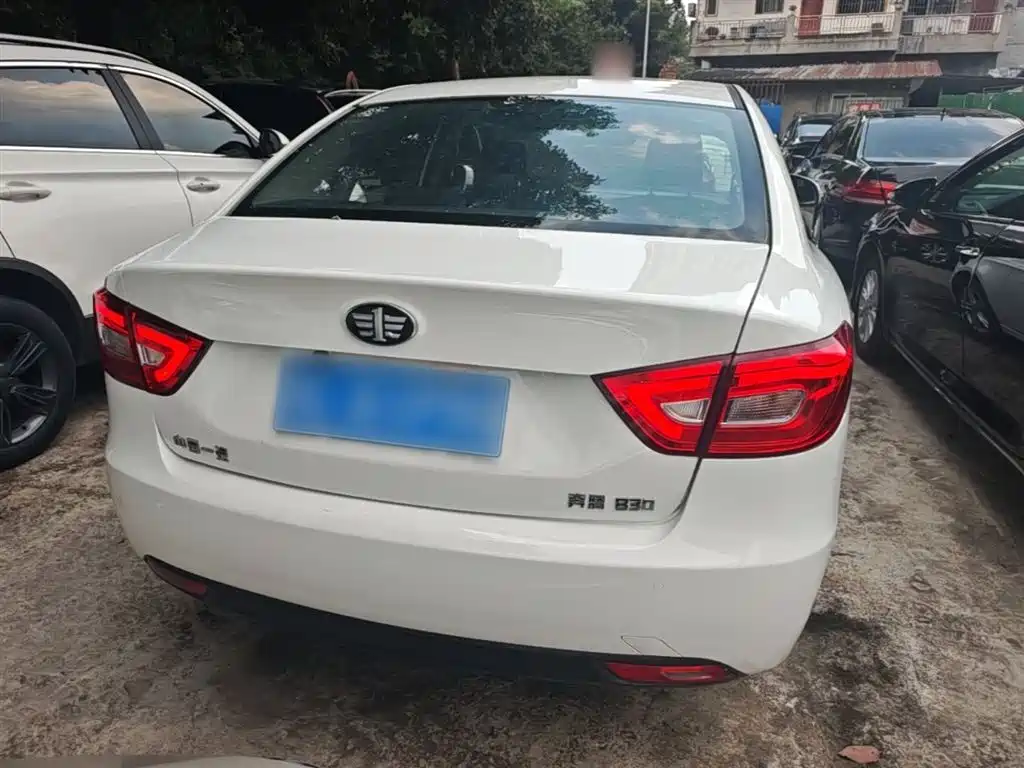 Besturn B30 1.6 L Auto Luxury