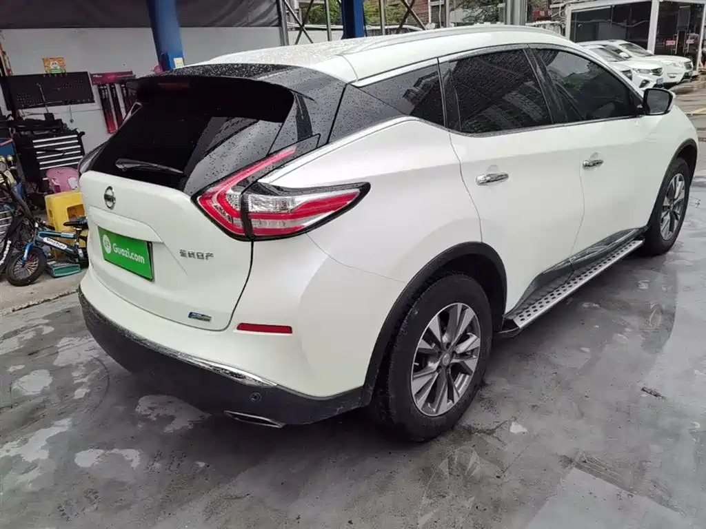 Murano 2.5 L XE 2 WD Elite