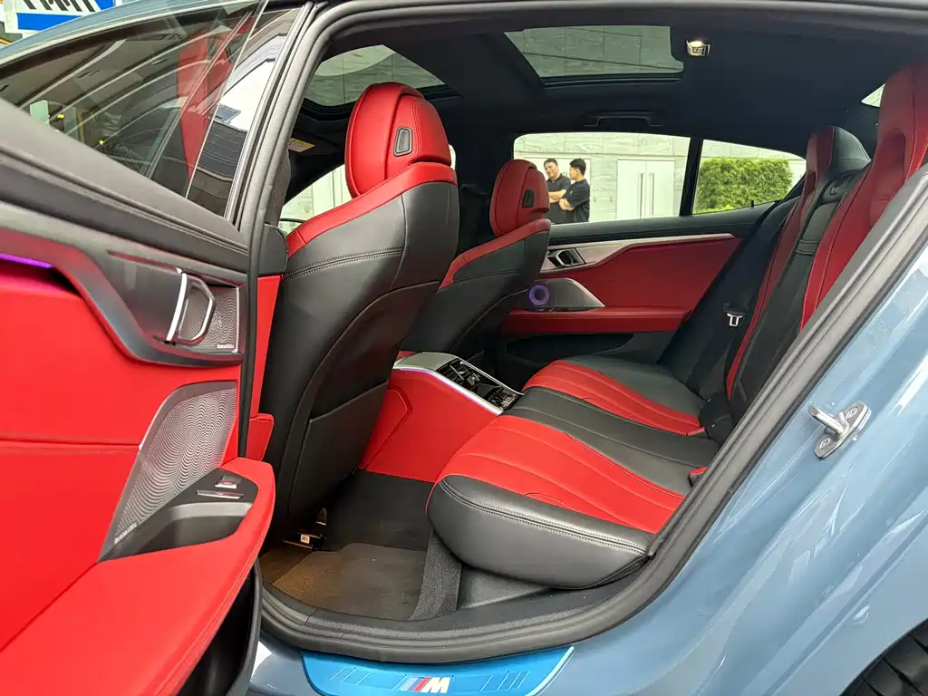 BMW 8 Series 840 i xDrive 4-door Coupe M Sport Package