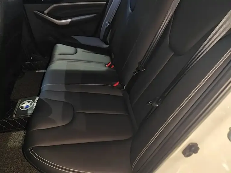 Venucia D60 PLUS 1.6 L XL CVT Joy Leading