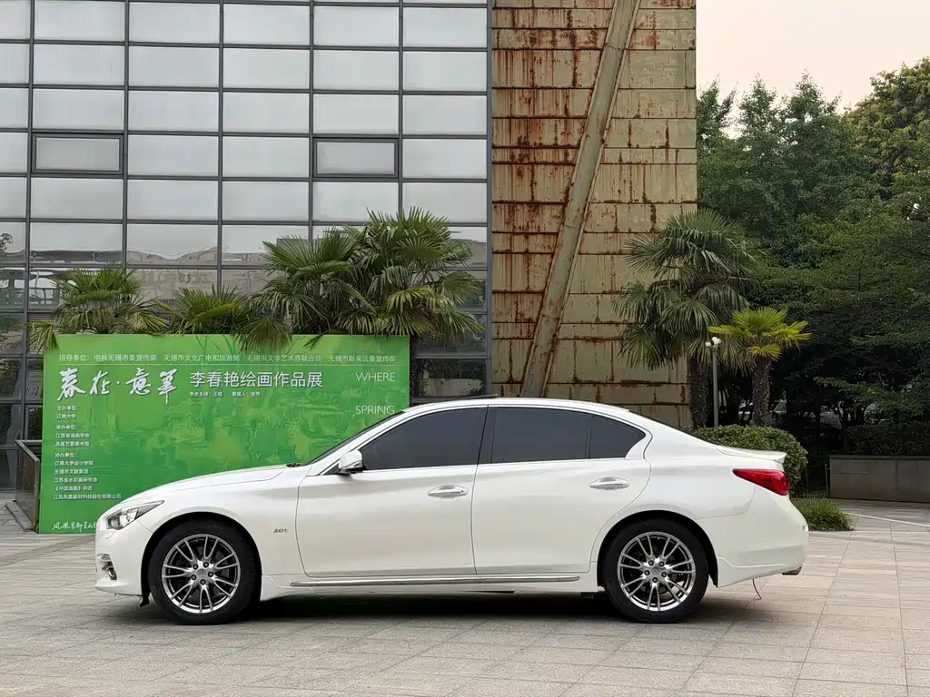 Infiniti Q50 L 2.0 T Joy