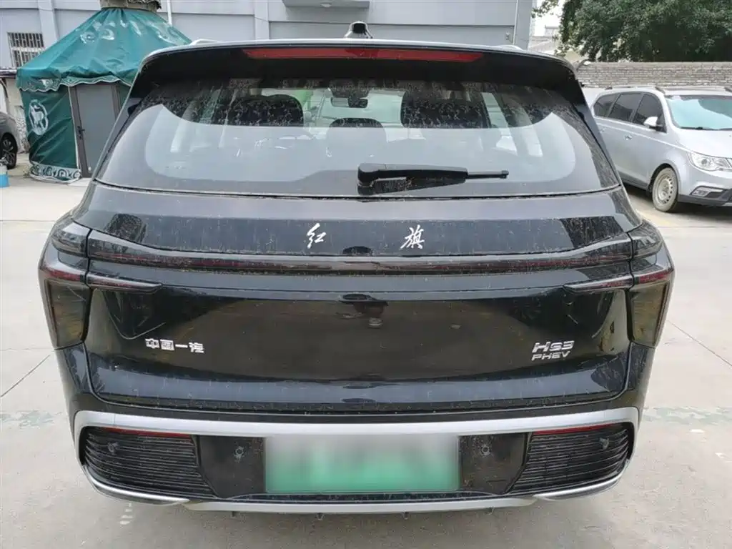 Hongqi HS3 PHEV 117 km Power Action