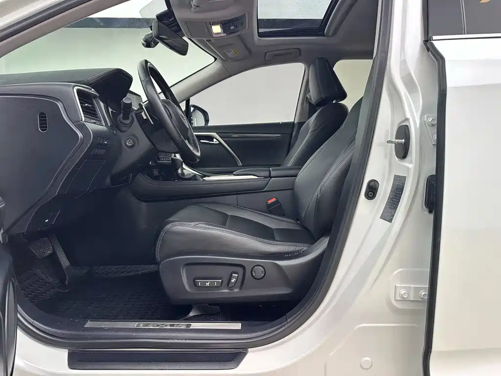 Lexus RX Facelift 300 2 WD Elite