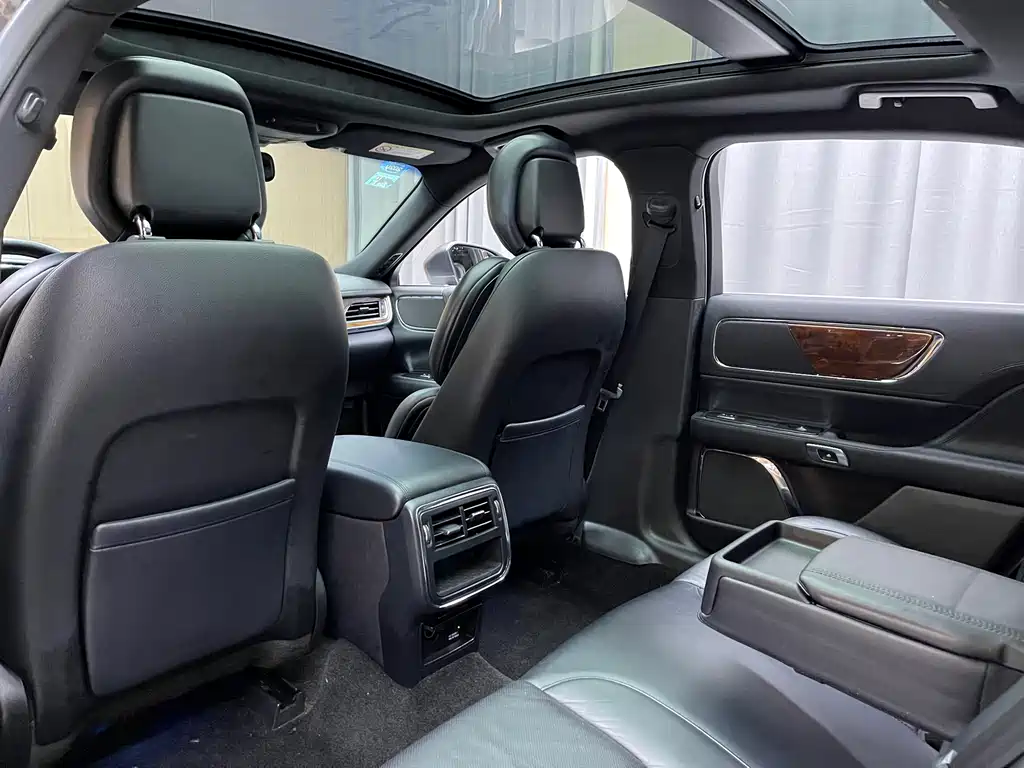 Lincoln Continental 2.0 T 2 WD Premium
