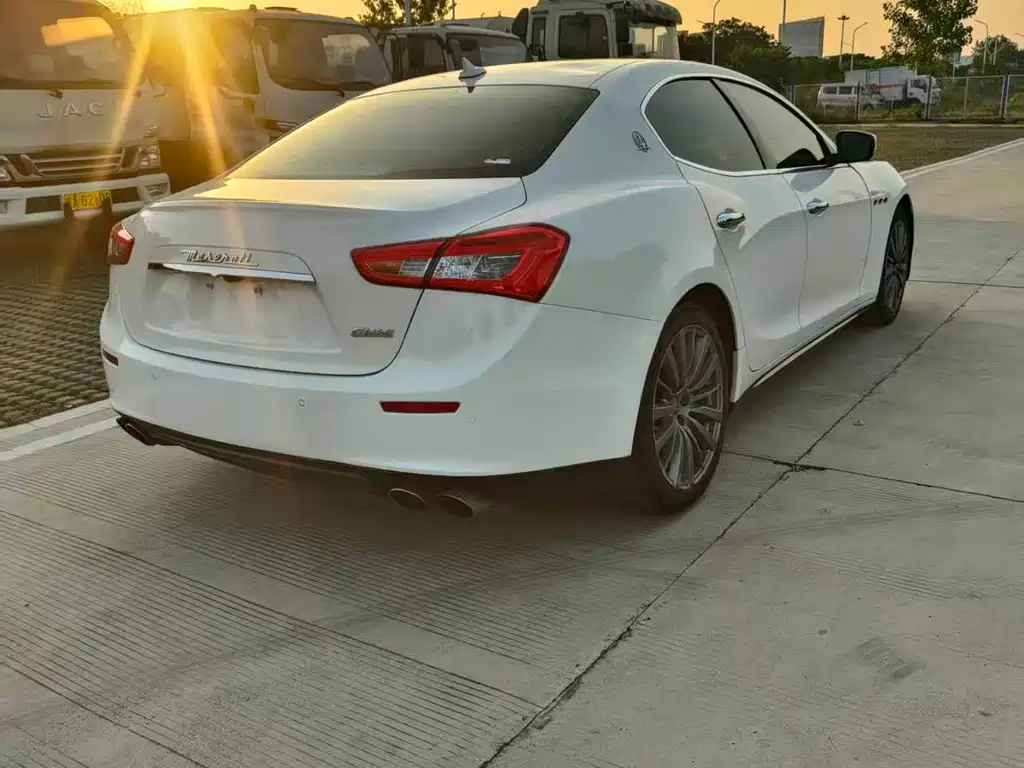Ghibli 3.0 T Standard
