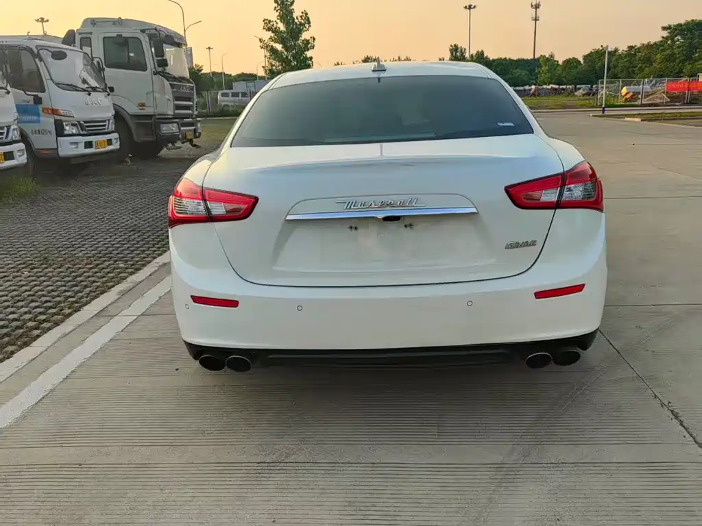 Ghibli 3.0 T Standard