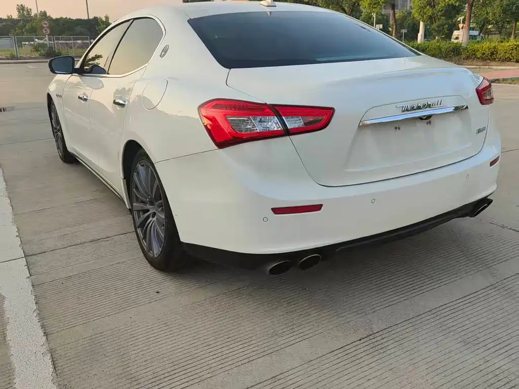 Ghibli 3.0 T Standard