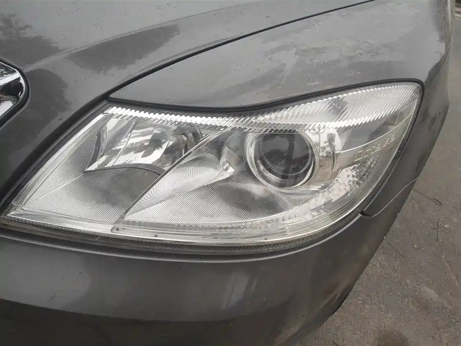 Octavia Classic 1.6 L Manual Yijie