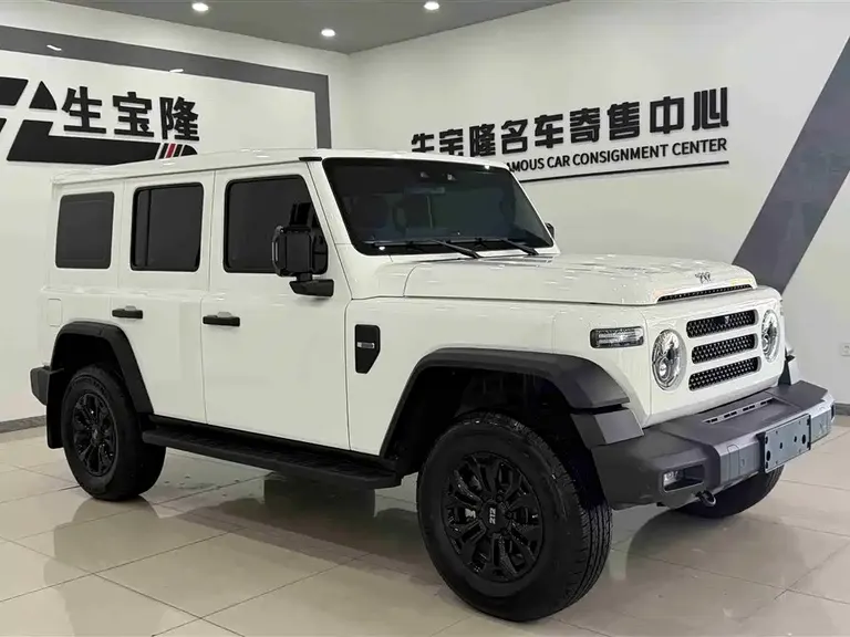 212 T01 2.0 T Explorer