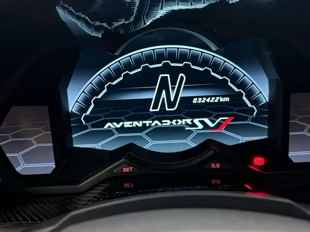 Aventador LP 700-4