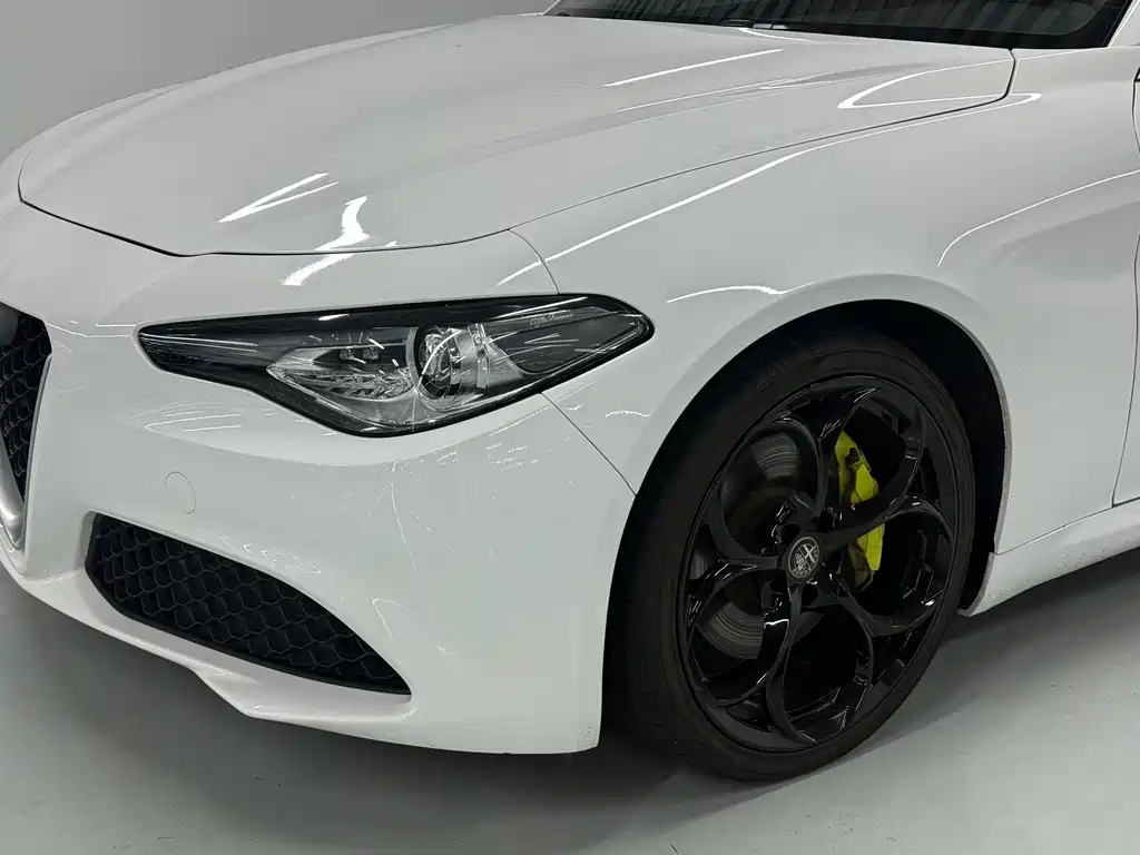 Giulia 2.0 T 280 HP Luxury