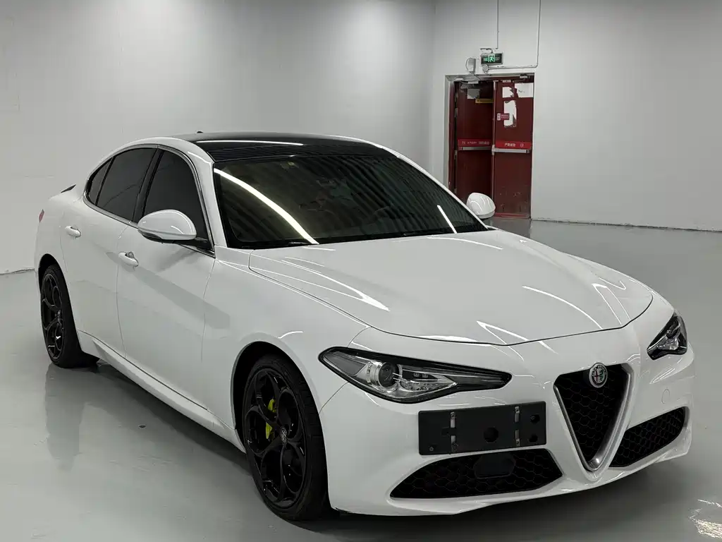 Giulia 2.0 T 280 HP Luxury