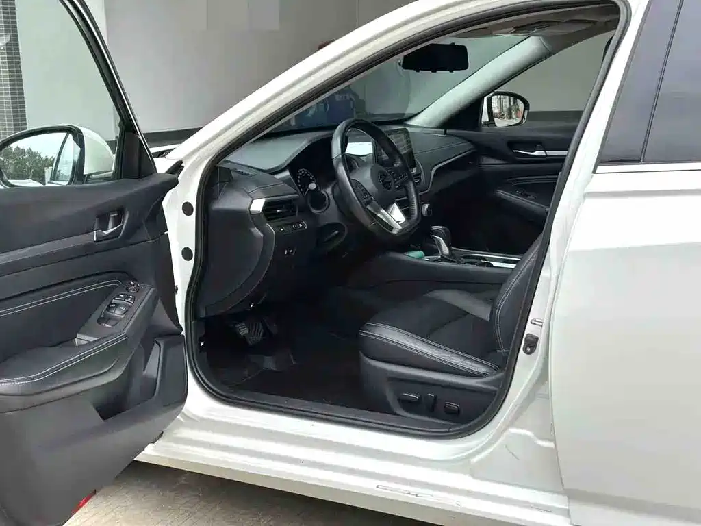 Teana Facelift 2.0 L XL Comfort
