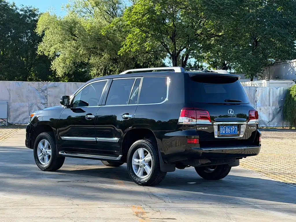 Lexus LX 570