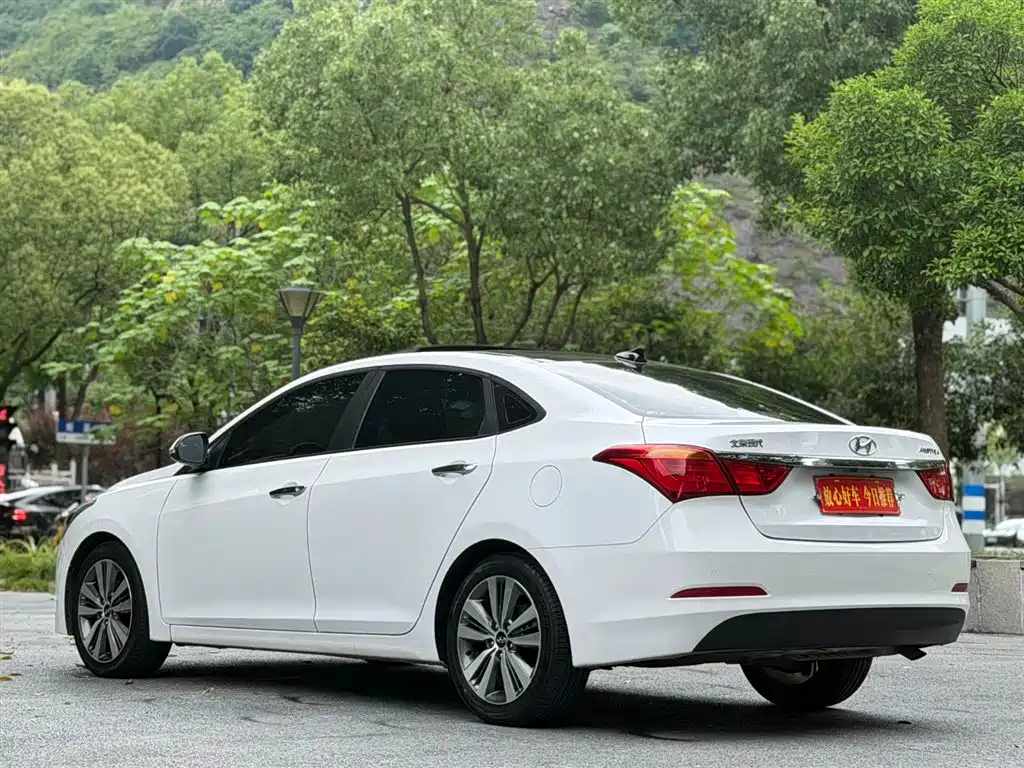 Mistra 1.8 L Auto Intelligent GLS
