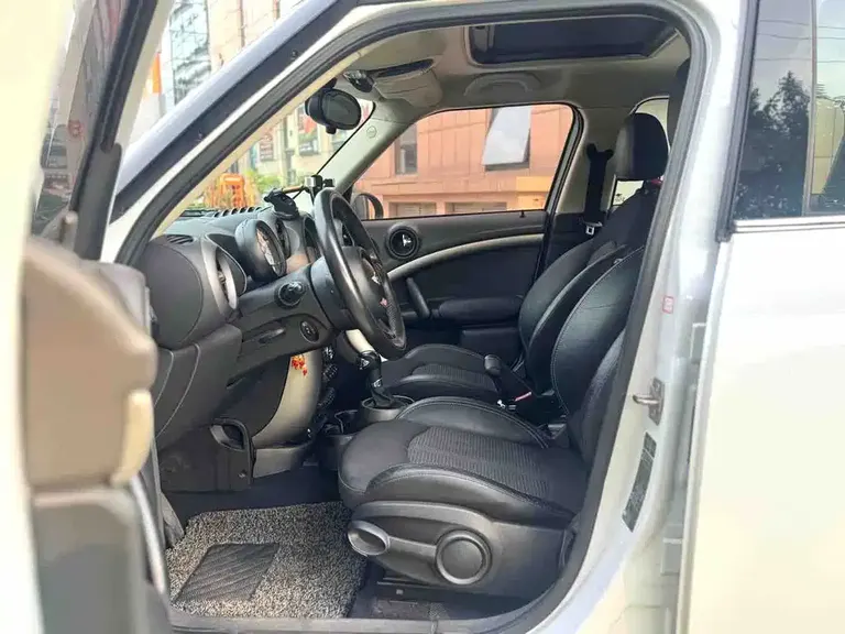 MINI COUNTRYMAN 1.6 L COOPER Fun