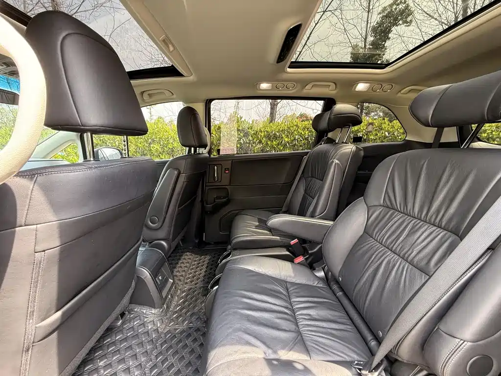Odyssey 2.0 L e:HEV Sharp· Shine Enjoyment