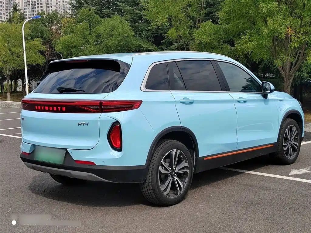 Skyworth HT-i 1.5 L PHEV 205 KM Smart Vision Plus