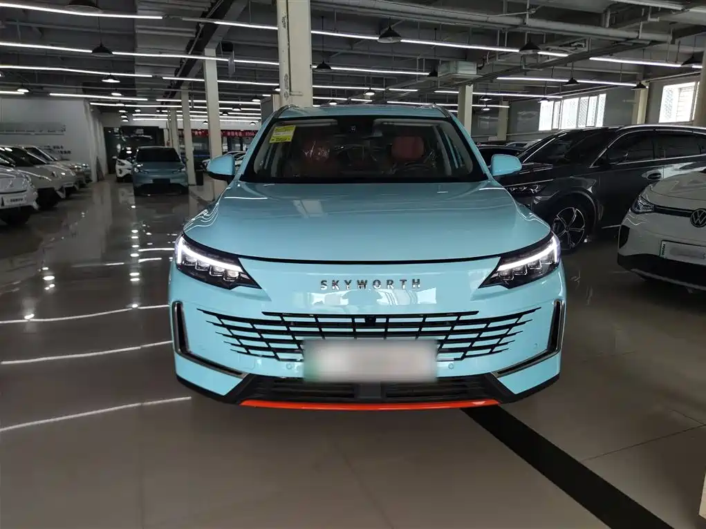 Skyworth HT-i 1.5 L PHEV 205 KM Smart Vision Plus