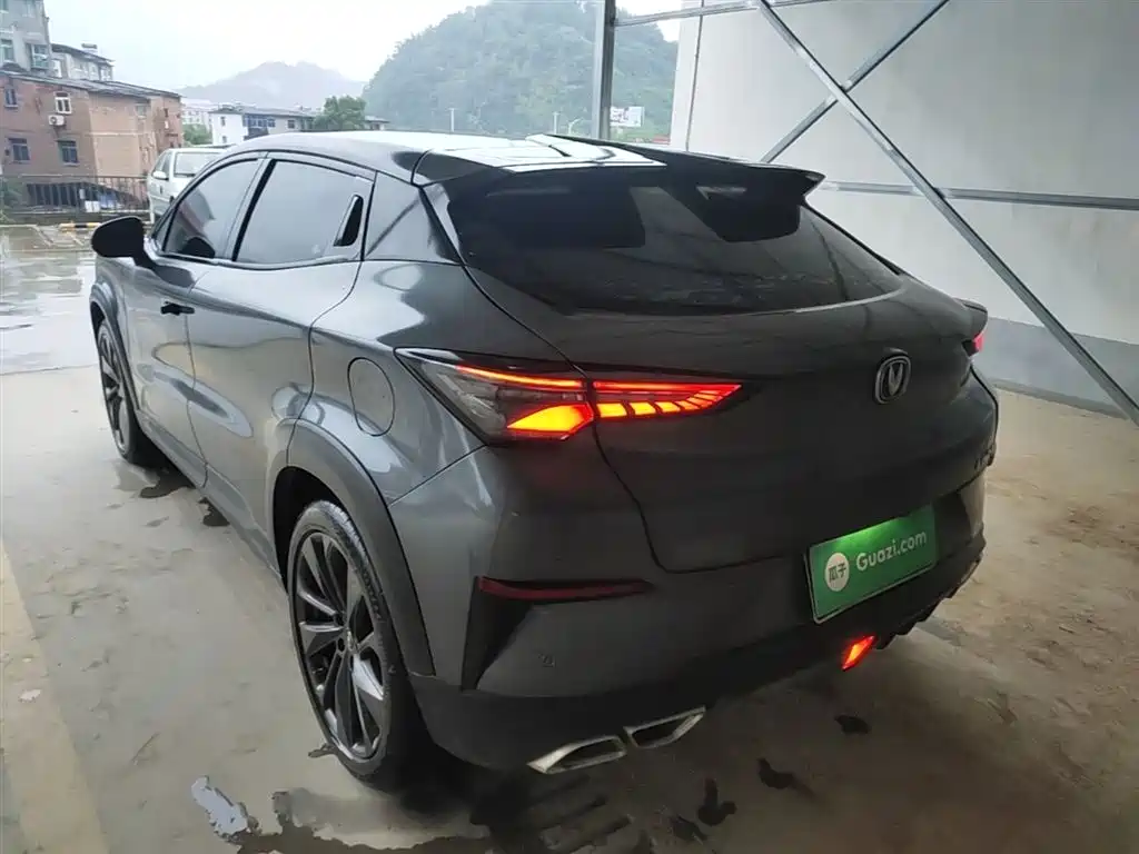 Changan UNI-T 1.5 T Distinguished